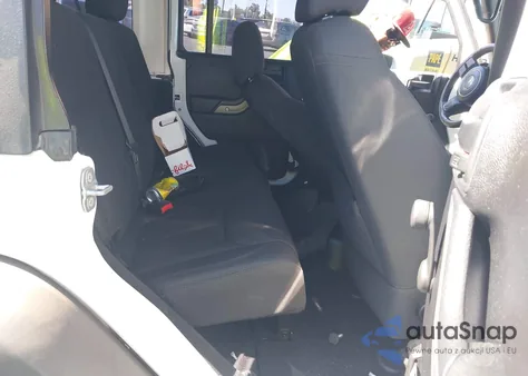 2014 Jeep Wrangler Unlimited Sport z USA, uszkodzony, nr VIN 1C4BJWDG9EL254957